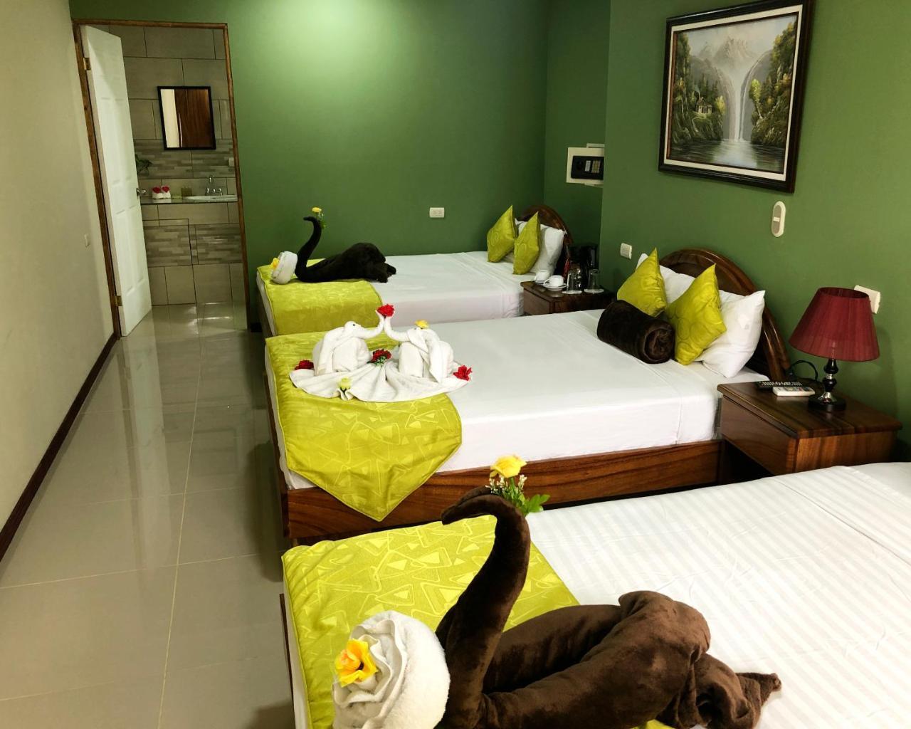 La Fortuna Backpackers Resort Extérieur photo